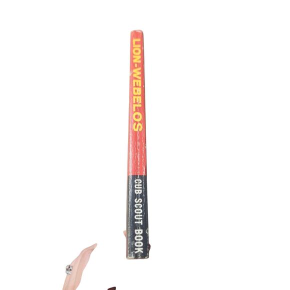 Vintage 1963 Lion-Webelos Cub Scout Book Paperback Boy Scouts of America BSA - Picture 4 of 6